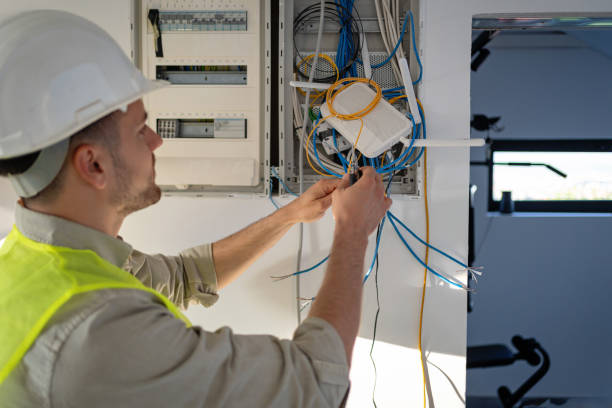 Best Affordable Emergency Electrician  in Maxton, NC